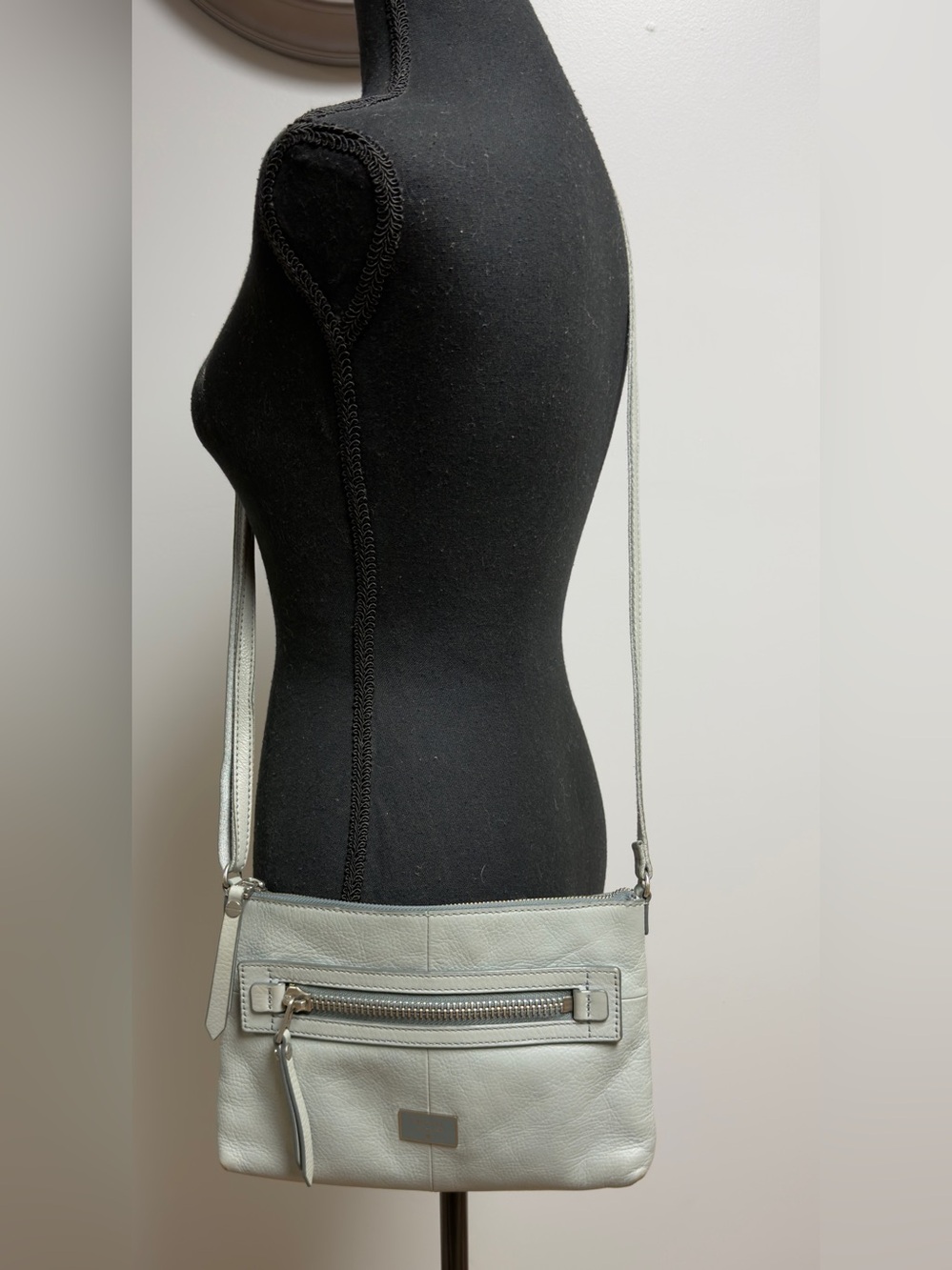 Fossil Dawson Light Gray Pebbled Leather Crossbody Bag
